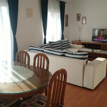 Tina Apartment *