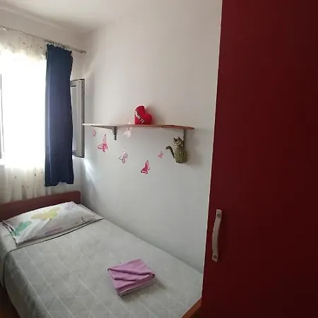 Apartment Tina *
