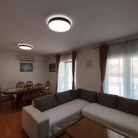 Tina Apartment *